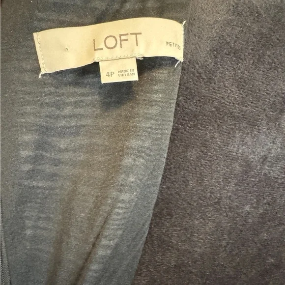 Like New Loft Dress - Picture 4 of 9